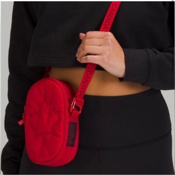 LULULEMON Future Legacy team Canada crossbody bag red adjustable strap full zip - Picture 16 of 16